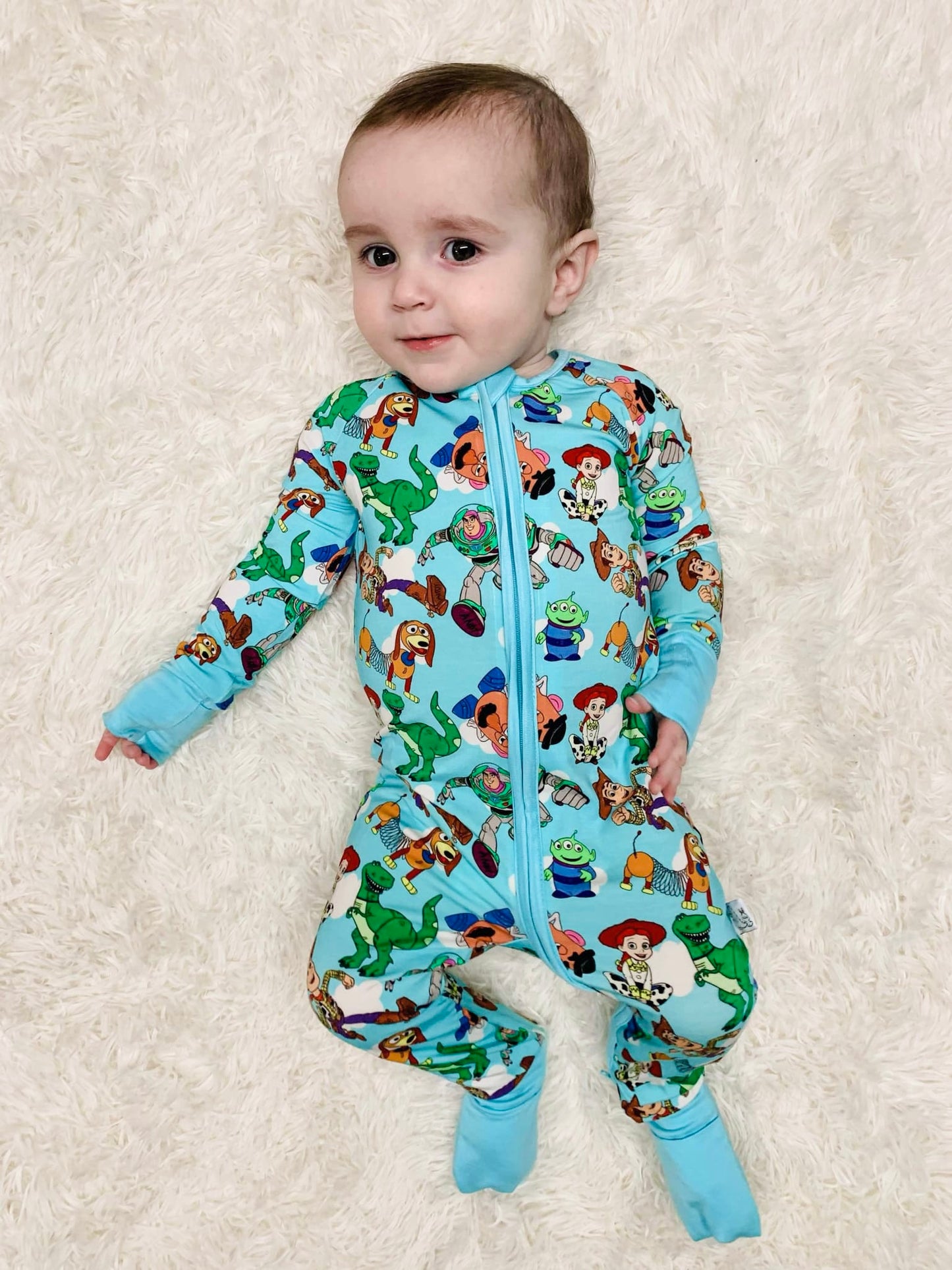 Toys Crew Snuggy Zip